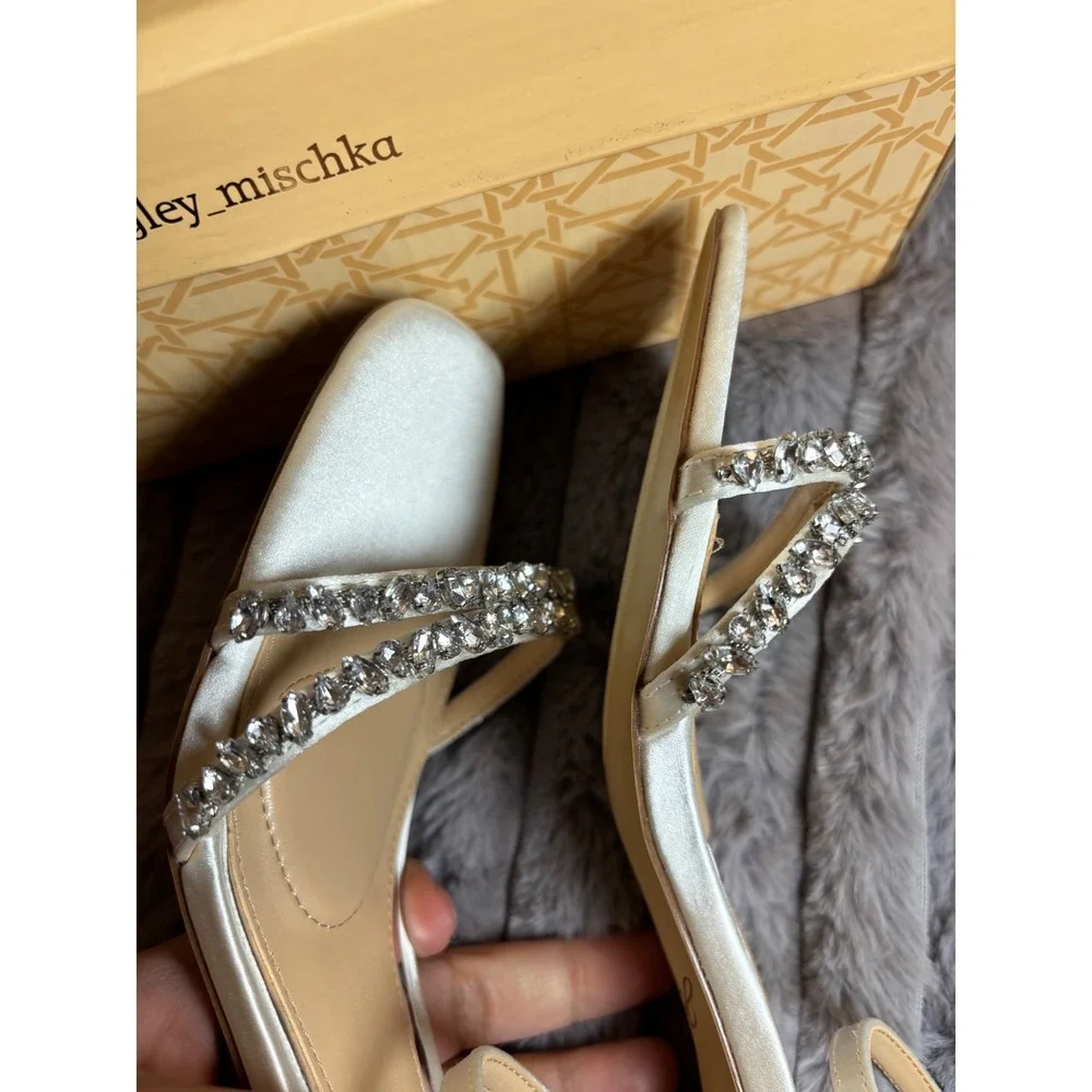 Jewel Badgley Mischka Nayla Sandals Women 6.5 Ivory Satin Rhinestone Kitten Heel